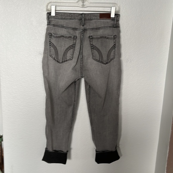 HOLLISTER HIGH-RISE SLIM BOYFRIEND JEANS SIZE 5 (27Wx25L) GREAT CONDITION! - Picture 8 of 8